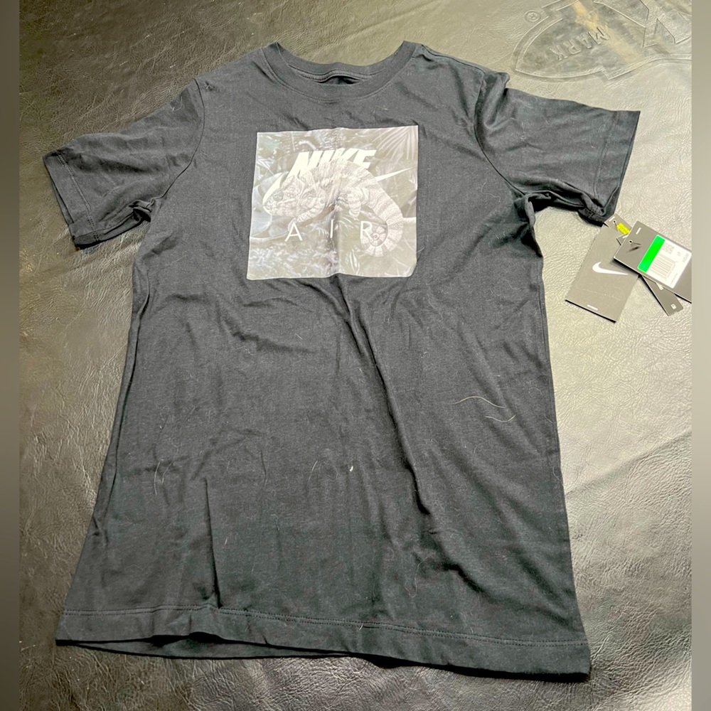 Grey Nike Tshirt, new with tags